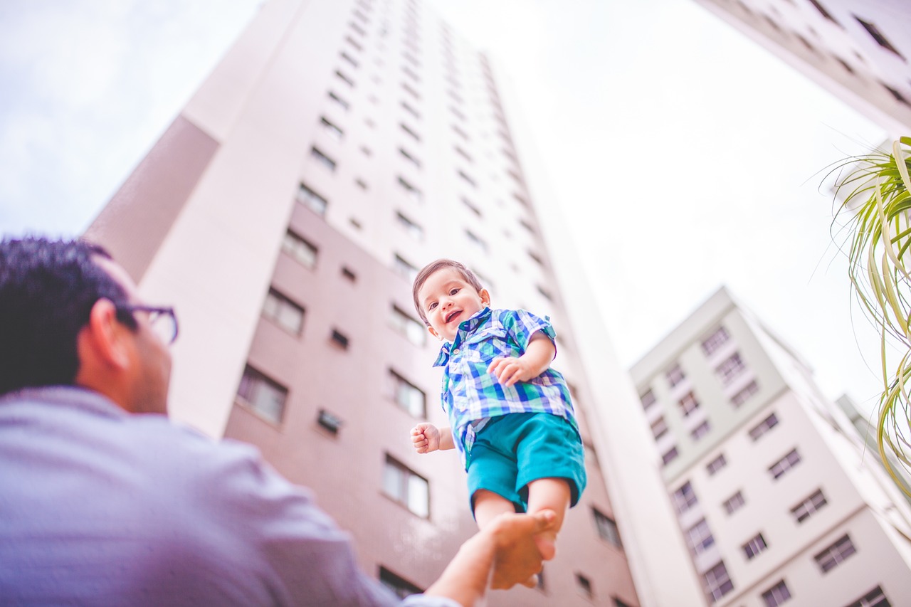 辟谣人贩当街抢小孩的真实与误解